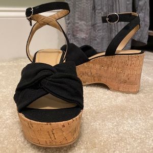 Universal Thread/Target Black Wedge Heels Size 6.5